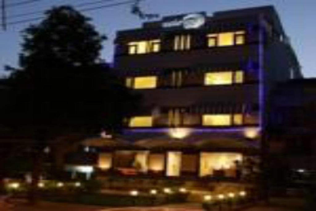 Fabhotel Aashraye Nuova Delhi Esterno foto